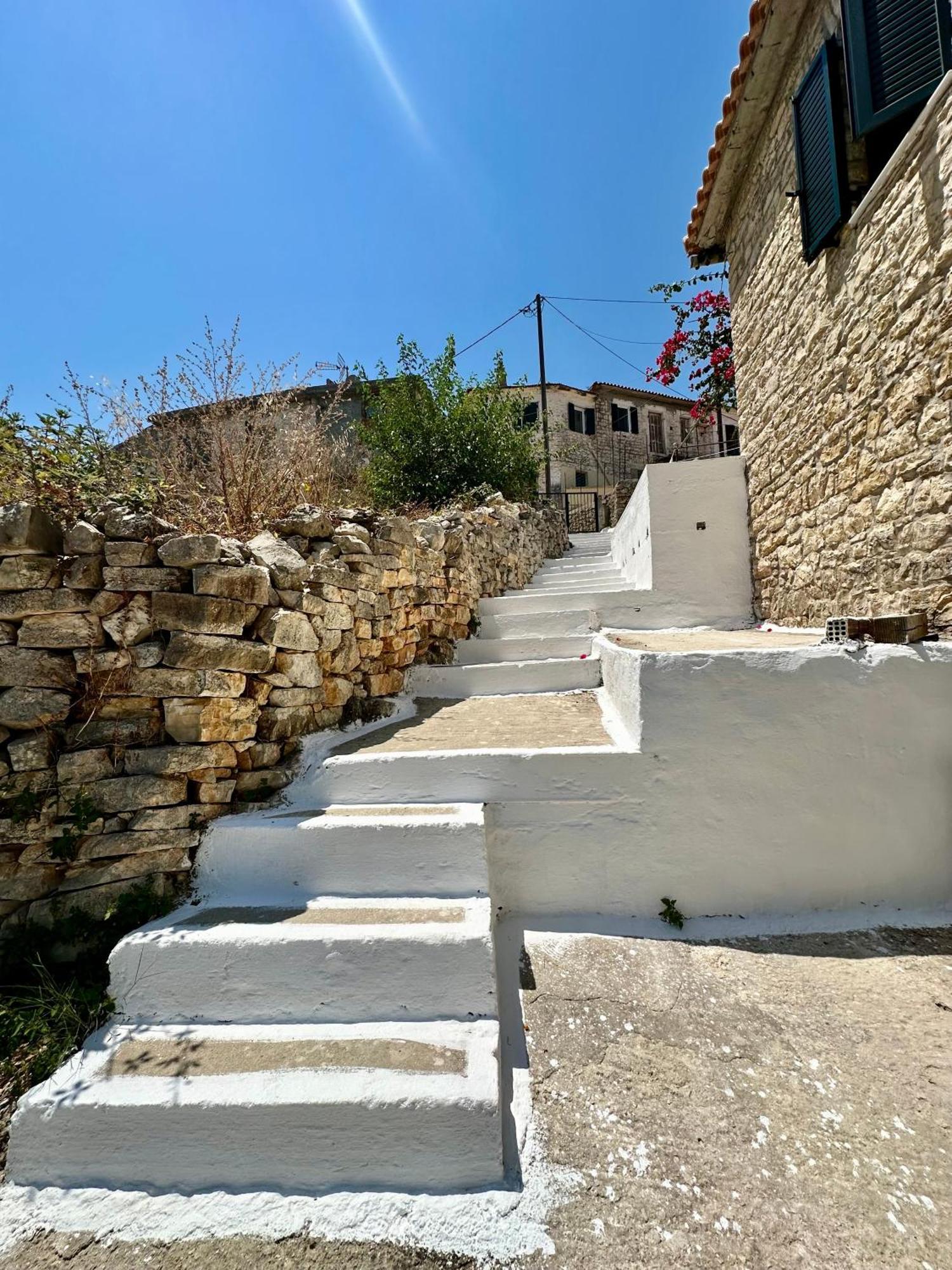 Chrysavgi Stone House Villa Katomerion Luaran gambar